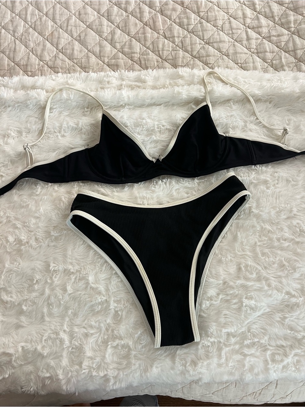 Black Contrast-Trim Bikini Set